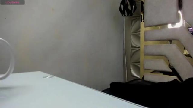 Image 12 of madeleyn_thompson Stream on Chaturbate on 12 months ago