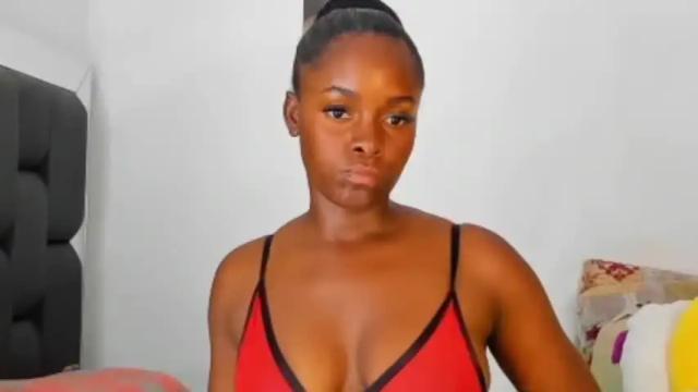 Image 7 of madelin_ferrer Stream on Chaturbate on 16 months ago