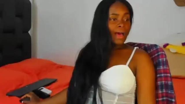 Image 3 of madelin_ferrer Stream on Chaturbate on 15 months ago