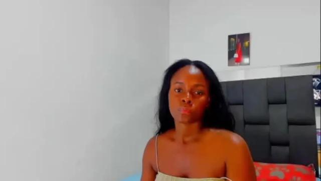 Image 12 of madelin_ferrer Stream on Chaturbate on 15 months ago
