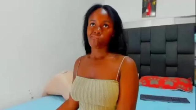 Image 3 of madelin_ferrer Stream on Chaturbate on 15 months ago