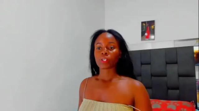 Image 7 of madelin_ferrer Stream on Chaturbate on 15 months ago