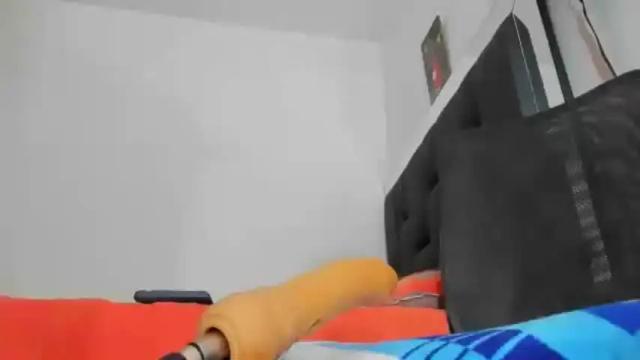 Image 3 of madelin_ferrer Stream on Chaturbate on 13 months ago