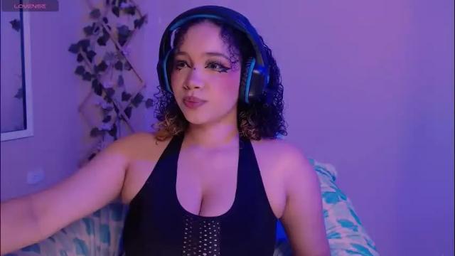 Image 8 of madelinebenet Stream on Chaturbate on 9 days ago