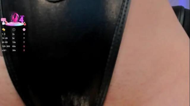 Image 12 of madelinefox_ Stream on Chaturbate on 21 days ago