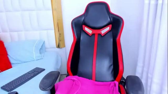 Image 10 of madelinejackson Stream on Chaturbate on 11 days ago