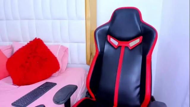 Image 2 of madelinejackson Stream on Chaturbate on 2 months ago