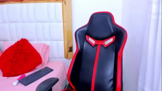 Image 3 of madelinejackson Stream on Chaturbate on 1 month ago