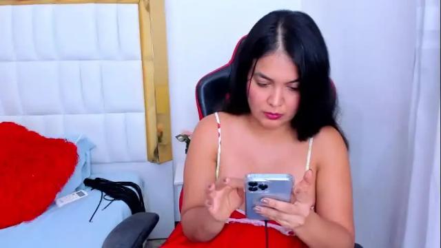 Image 2 of madelinejackson Stream on Chaturbate on 29 days ago