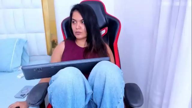 Image 2 of madelinejackson Stream on Chaturbate on 1 day ago