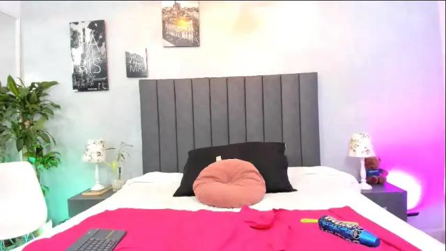 Image 10 of madelyn_bleert Stream on Chaturbate on 2 months ago