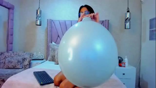 Image 7 of madelynvancee Stream on Chaturbate on 2 months ago