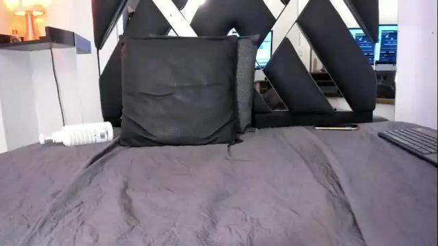 Image 8 of madison_horny_ Stream on Chaturbate on 1 month ago