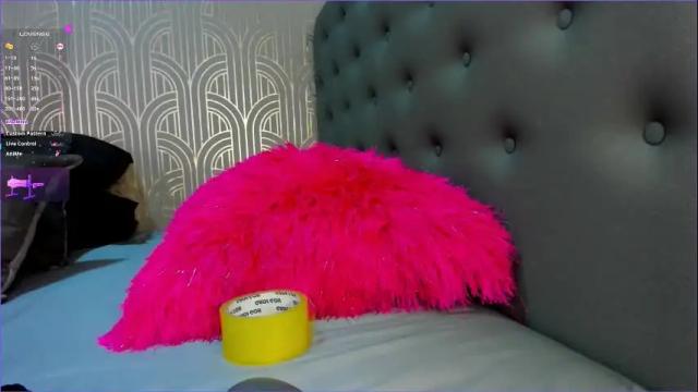 Image 3 of madison_milan Stream on Chaturbate on 1 month ago