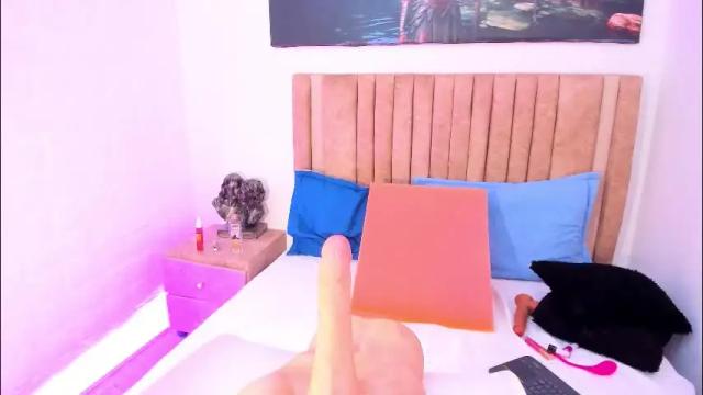 Image 2 of madison_mooney Stream on Chaturbate on 2 months ago