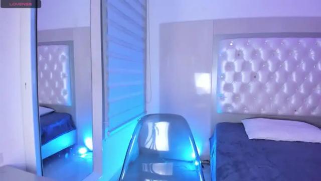 Image 2 of madison_vergara Stream on Chaturbate on 16 months ago