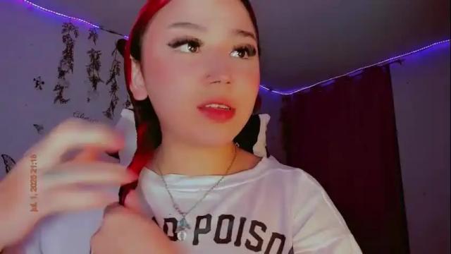 Image 2 of madison_x17 Stream on Chaturbate on 23 days ago
