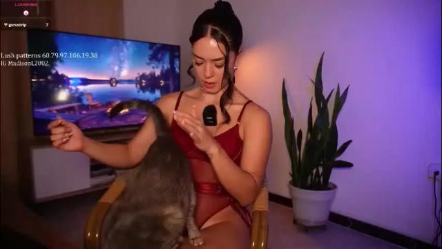 Image 11 of madisonlara Stream on Chaturbate on 2 months ago