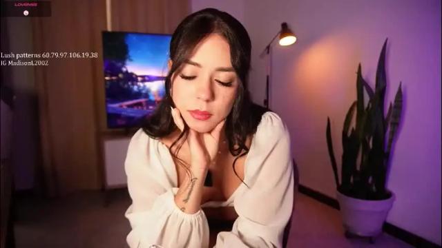 Image 3 of madisonlara Stream on Chaturbate on 1 month ago