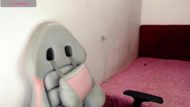 Image 10 of madisson__sexx Stream on Chaturbate on 15 months ago