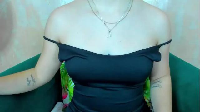 Image 4 of madisson_foxx Stream on Chaturbate on 2 months ago