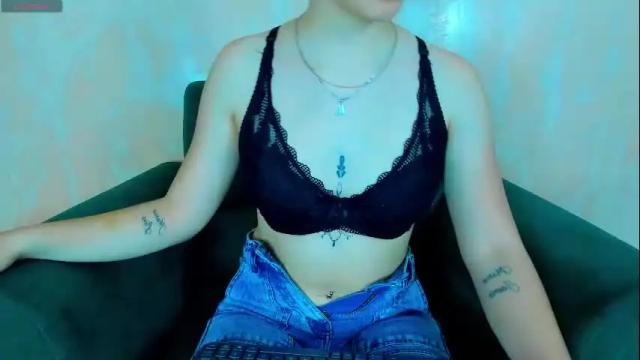 Image 8 of madisson_foxx Stream on Chaturbate on 6 months ago