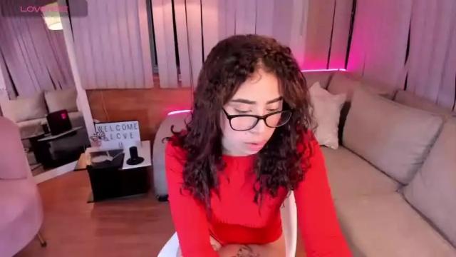Image 3 of madisson_se Stream on Chaturbate on 16 months ago