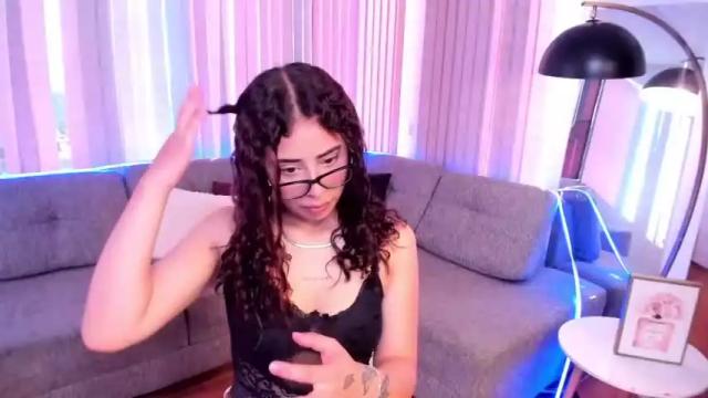 Image 11 of madisson_se Stream on Chaturbate on 16 months ago