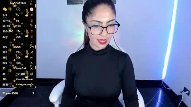 Image 4 of mady_monroe111 Stream on Chaturbate on 1 month ago