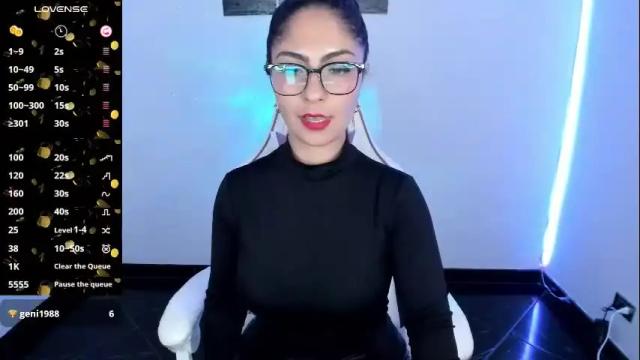 Image 6 of mady_monroe111 Stream on Chaturbate on 1 month ago