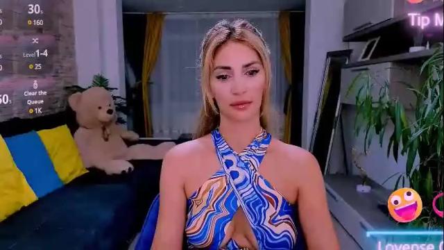 Image 2 of madyeroberts Stream on Chaturbate on 1 month ago