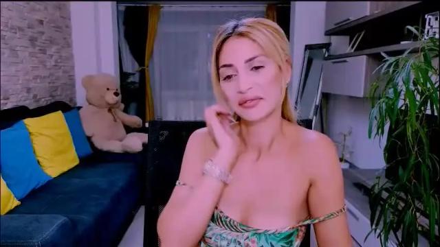 Image 3 of madyeroberts Stream on Chaturbate on 3 days ago
