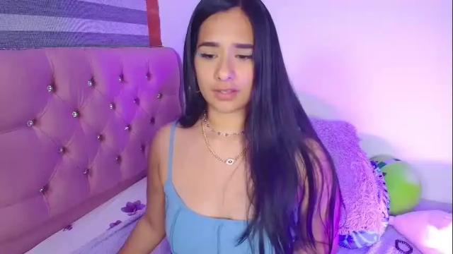 Image 3 of maeena Stream on Chaturbate on 19 days ago