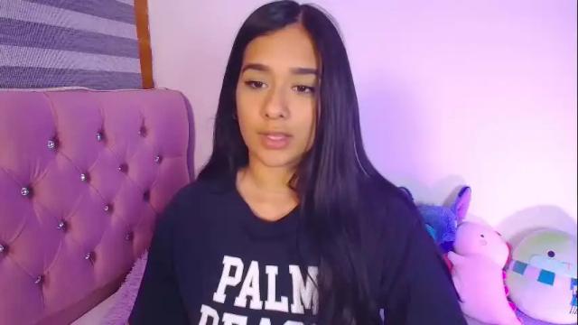 Image 2 of maeena Stream on Chaturbate on 4 days ago