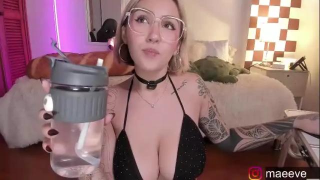 Image 11 of maeeve_ Stream on Chaturbate on 24 days ago