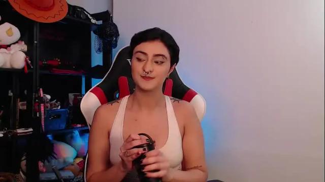 Image 7 of maevemads Stream on Chaturbate on 19 days ago