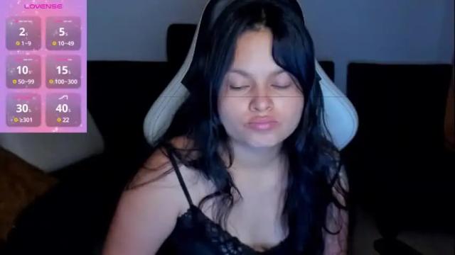 Image 2 of mafe23colombia Stream on Chaturbate on 3 months ago
