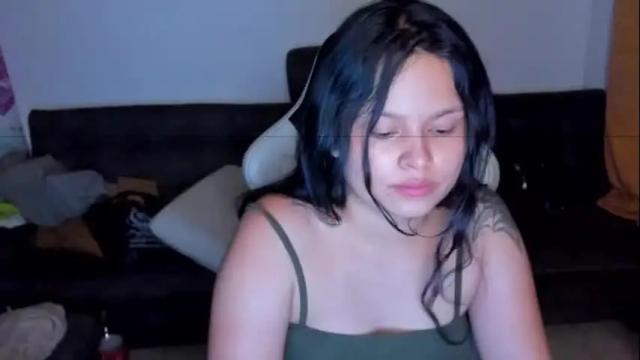 Image 2 of mafe23colombia Stream on Chaturbate on 2 months ago