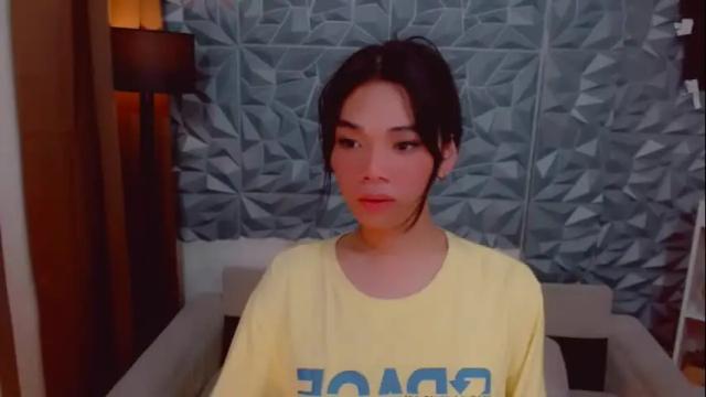 Image 3 of magdalena_poka Stream on Chaturbate on 2 months ago