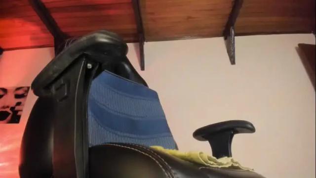 Image 4 of magiarias Stream on Chaturbate on 19 days ago