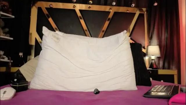 Image 11 of magiarias Stream on Chaturbate on 1 month ago