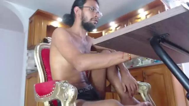 Image 3 of magiber1205 Stream on Chaturbate on 14 months ago