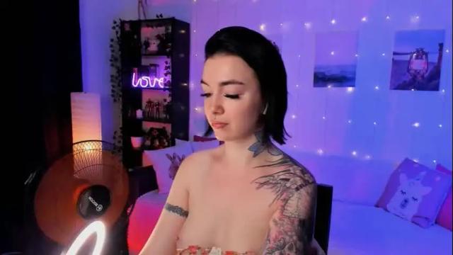 Image 2 of magic_alie Stream on Chaturbate on 1 month ago