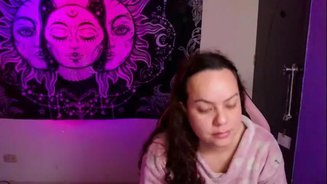 Image 6 of magic_clairewitch Stream on Chaturbate on 21 days ago