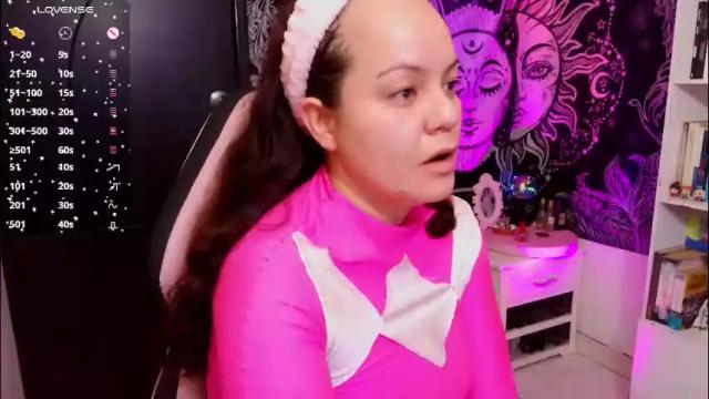 Image 3 of magic_clairewitch Stream on Chaturbate on 2 months ago