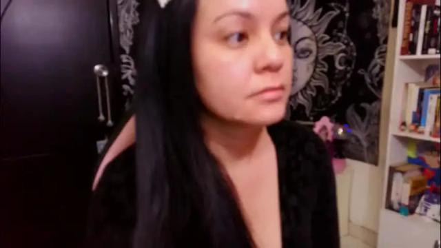 Image 2 of magic_clairewitch Stream on Chaturbate on 2 months ago