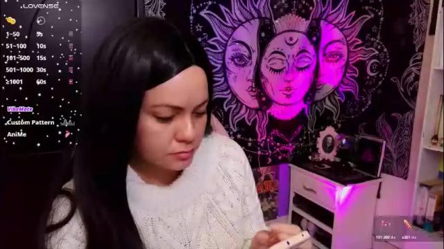 Image 2 of magic_clairewitch Stream on Chaturbate on 1 month ago