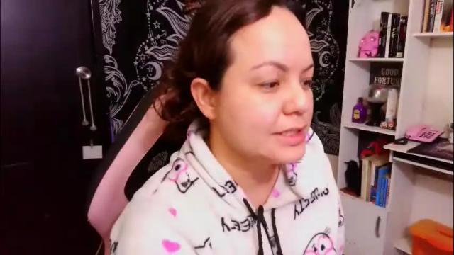 Image 4 of magic_clairewitch Stream on Chaturbate on 1 month ago