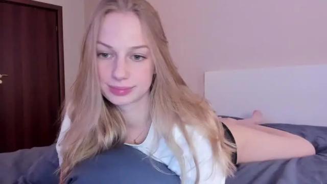 Image 12 of magic_couple13 Stream on Chaturbate on 13 months ago