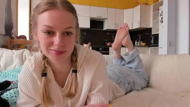 Image 2 of magic_couple13 Stream on Chaturbate on 13 months ago